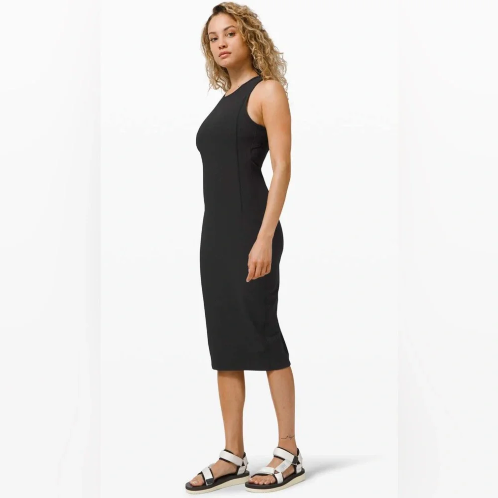 Lululemon Brunch and Back Dress in black, Sz 2 - Picture 3 of 16